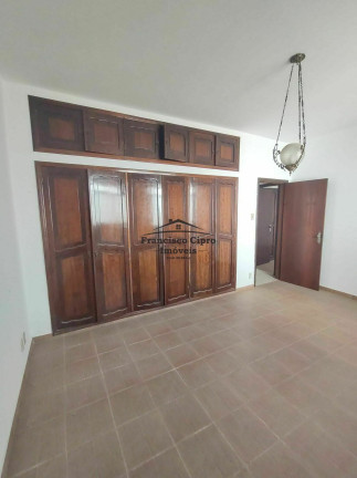 Imagem Casa com 3 Quartos à Venda, 210 m² em Vila Comendador Rodrigues Alves (pedregulho) - Guaratinguetá Imagem Casa com 3 Quartos à Venda, 210 m² em Vila Comendador Rodrigues Alves (pedregulho) - Guaratinguetá