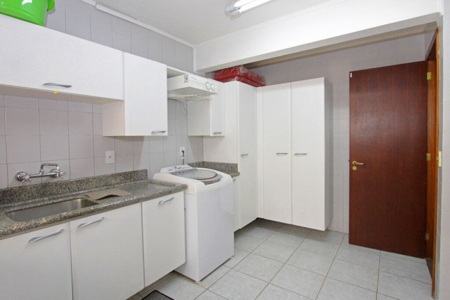 Imagem Casa com 3 Quartos à Venda, 355 m² em Santo Antônio - Porto Alegre