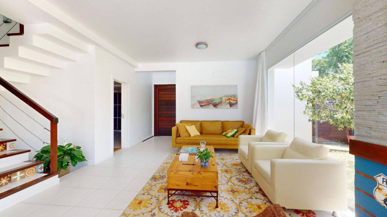 Imagem Casa com 4 Quartos à Venda, em Rio Tavares - Florianópolis Imagem Casa com 4 Quartos à Venda, em Rio Tavares - Florianópolis