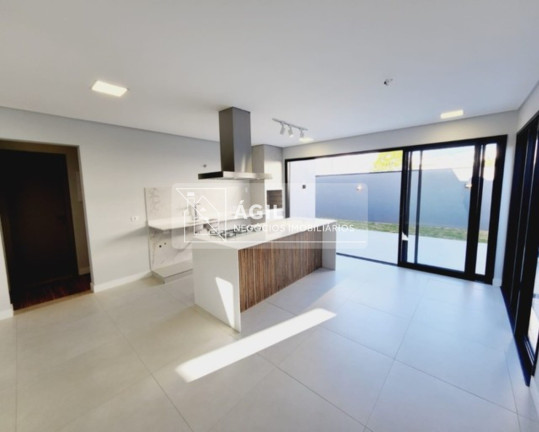 Imagem Casa com 3 Quartos à Venda, 300 m² em Condomínio Terras Do Vale - Caçapava Imagem Casa com 3 Quartos à Venda, 300 m² em Condomínio Terras Do Vale - Caçapava