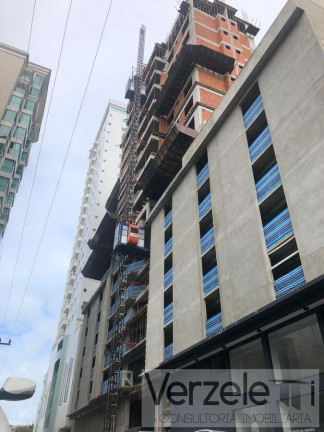 Imagem Imóvel com 3 Quartos à Venda, 146 m² em Pioneiros - Balneário Camboriú