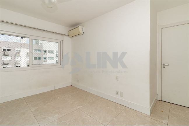 Imagem Apartamento com 2 Quartos à Venda, 65 m² em São Sebastião - Porto Alegre Imagem Apartamento com 2 Quartos à Venda, 65 m² em São Sebastião - Porto Alegre