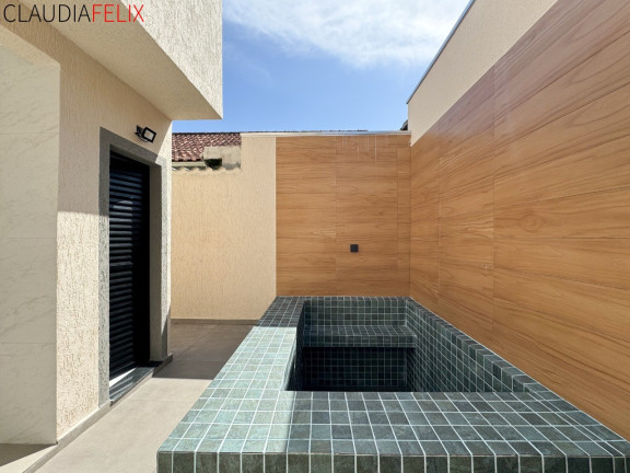 Imagem Casa com 3 Quartos à Venda, 120 m² em Guilhermina - Praia Grande