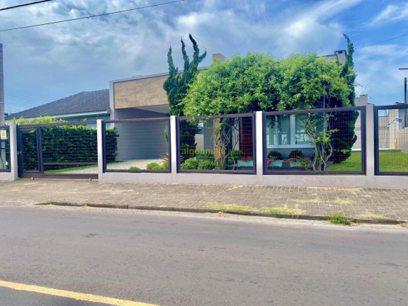Casa com 3 Quartos à Venda, 144 m² em Centro - Xangri-lá
