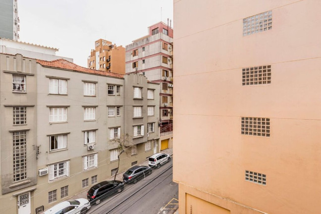 Imagem Imóvel com 1 Quarto à Venda, 42 m² em Centro Histórico - Porto Alegre Imagem Imóvel com 1 Quarto à Venda, 42 m² em Centro Histórico - Porto Alegre