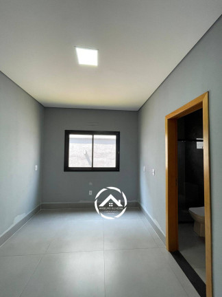 Imagem Casa com 3 Quartos à Venda, 380 m² em Petrópolis - Várzea Grande