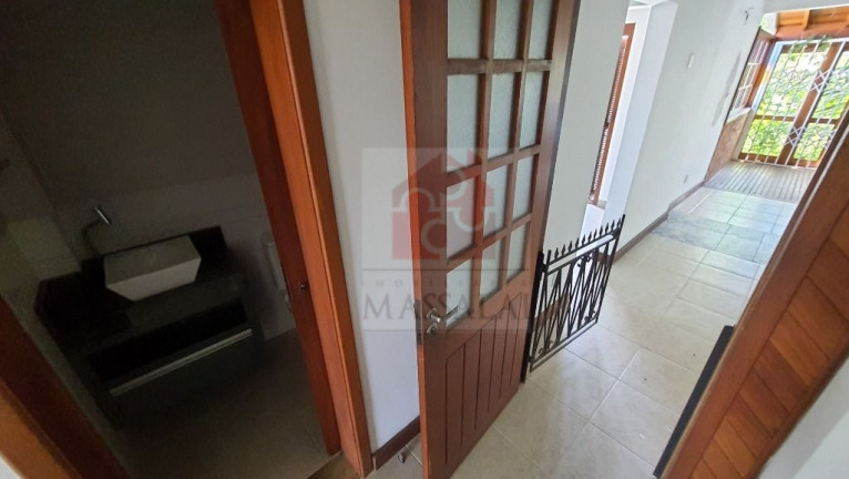 Imagem Casa com 3 Quartos à Venda, 300 m² em Guarujá - Porto Alegre Imagem Casa com 3 Quartos à Venda, 300 m² em Guarujá - Porto Alegre