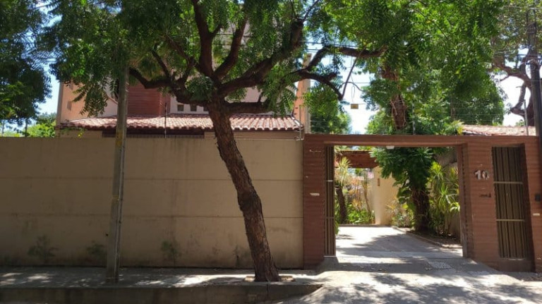 Imagem Casa com 5 Quartos à Venda, 550 m² em Engenheiro Luciano Cavalcante - Fortaleza Imagem Casa com 5 Quartos à Venda, 550 m² em Engenheiro Luciano Cavalcante - Fortaleza