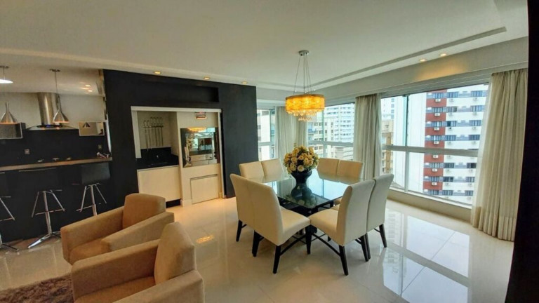Imagem Imóvel com 3 Quartos à Venda, 155 m² em Centro - Balneário Camboriú