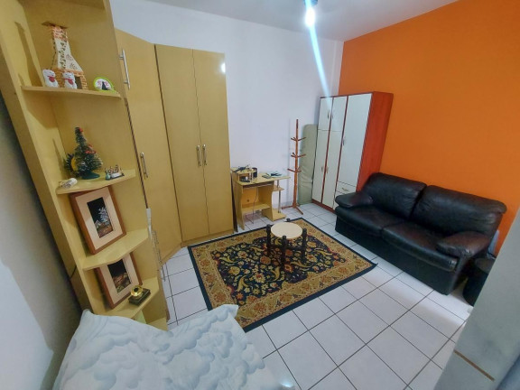 Kitnet com 1 Quarto à Venda, 30 m² em Centro