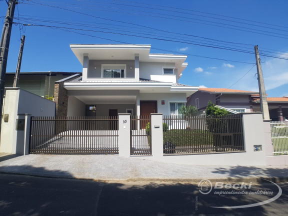 Imagem Casa com 3 Quartos à Venda, 314 m² em Floresta - Joinville
