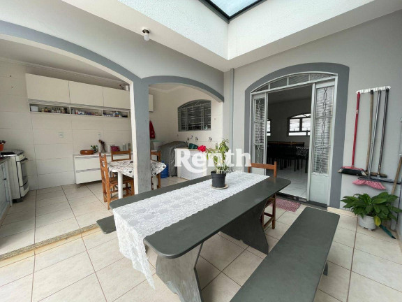 Imagem Casa com 3 Quartos à Venda, 180 m² em Santana - Rio Claro Imagem Casa com 3 Quartos à Venda, 180 m² em Santana - Rio Claro