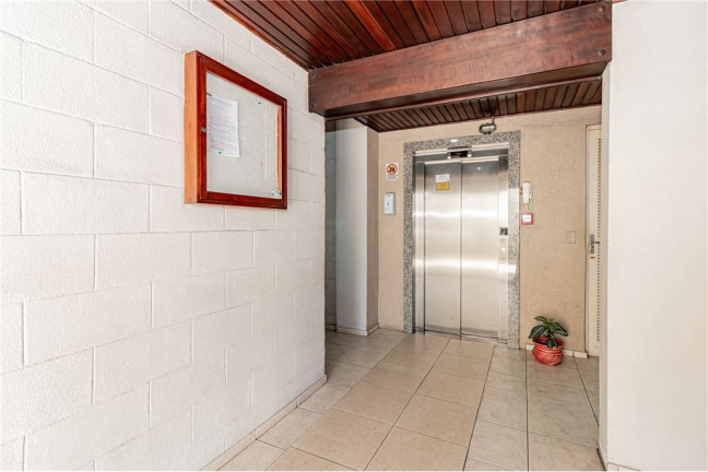 Imagem Imóvel com 2 Quartos à Venda,  em Partenon - Porto Alegre