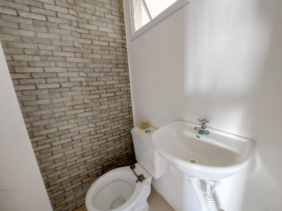 Imagem Casa com 2 Quartos à Venda, 57 m²