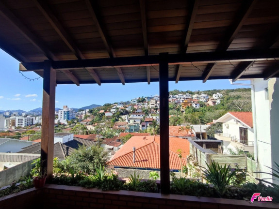 Casa com 4 Quartos à Venda, 213 m² em Pantanal - Florianópolis