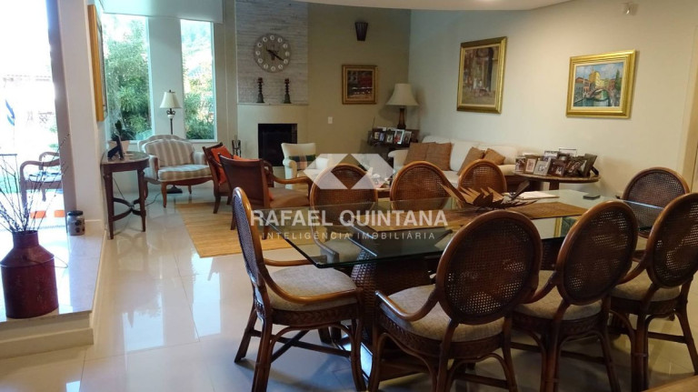 Imagem Casa com 4 Quartos à Venda, 340 m² em Córrego Grande - Florianópolis