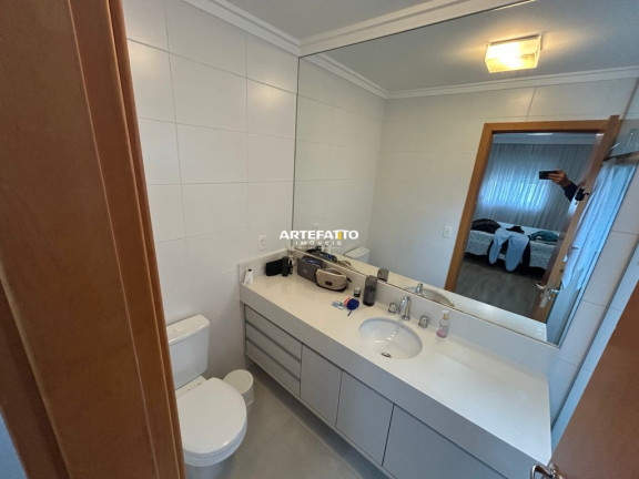 Imagem Casa de Condomínio com 4 Quartos à Venda, 215 m² em Interlagos - São Paulo