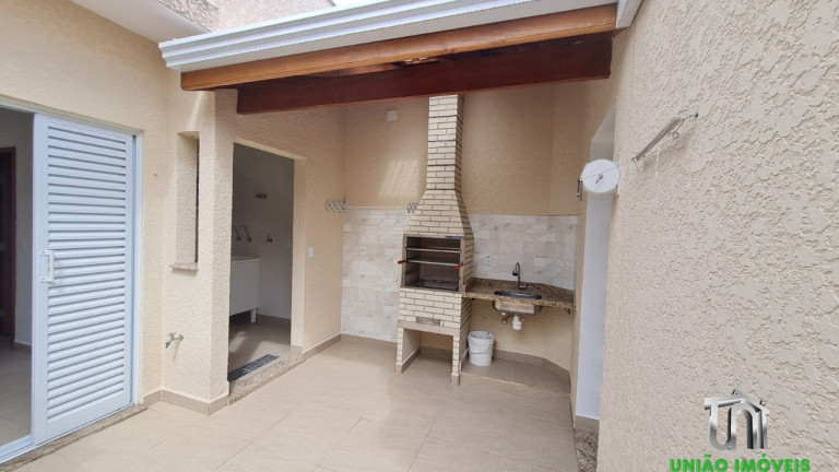 Imagem Casa com 3 Quartos para Alugar, 132 m² em Aparecida - Bragança Paulista