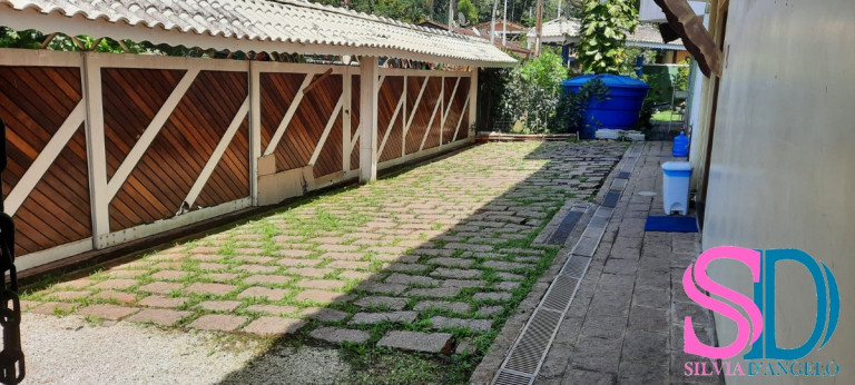 Imagem Casa com 10 Quartos à Venda, 800 m² em Fortaleza - Ubatuba Imagem Casa com 10 Quartos à Venda, 800 m² em Fortaleza - Ubatuba