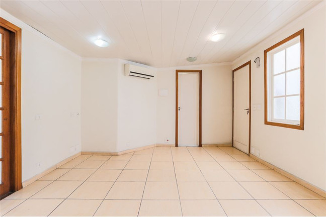 Imagem Casa com 6 Quartos à Venda, em Vila Madalena - São Paulo Imagem Casa com 6 Quartos à Venda, em Vila Madalena - São Paulo