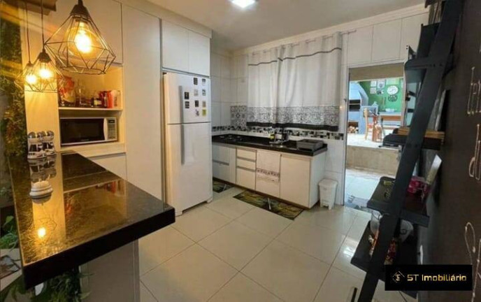 Imagem Casa com 3 Quartos à Venda, 250 m² em Jardim Maristela - Atibaia Imagem Casa com 3 Quartos à Venda, 250 m² em Jardim Maristela - Atibaia
