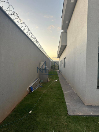 Imagem Casa com 3 Quartos à Venda, 407 m² em Vila Oliveira - Aparecida De Goiânia Imagem Casa com 3 Quartos à Venda, 407 m² em Vila Oliveira - Aparecida De Goiânia