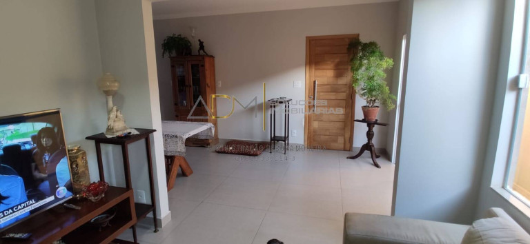 Imagem Casa com 3 Quartos à Venda, 330 m² em Jardim Flamboyant - Botucatu