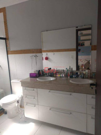 Imagem Casa com 3 Quartos à Venda, 240 m² em Balneário São Pedro - São Pedro Da Aldeia Imagem Casa com 3 Quartos à Venda, 240 m² em Balneário São Pedro - São Pedro Da Aldeia