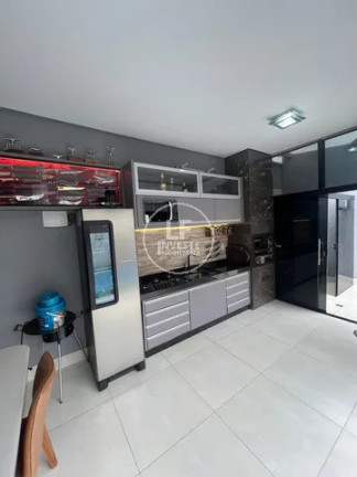 Imagem Casa com 3 Quartos à Venda, 233 m² em Parque João Braz - Cidade Industrial - Goiânia