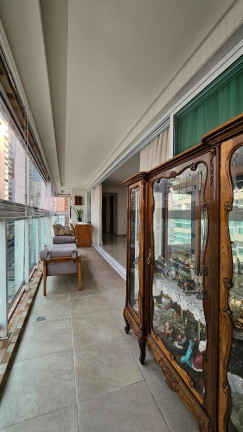 Imagem Apartamento com 4 Quartos à Venda, 200 m² em Gonzaga - Santos