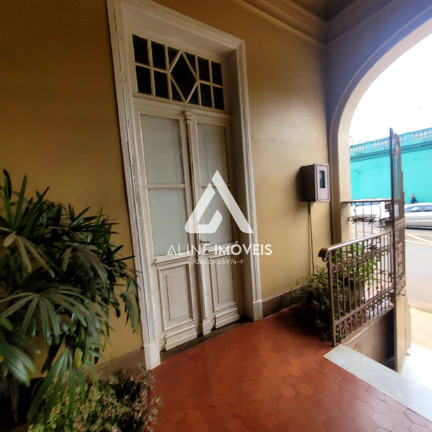 Imagem Casa com 4 Quartos à Venda, 264 m² em Centro - Cruz Alta Imagem Casa com 4 Quartos à Venda, 264 m² em Centro - Cruz Alta