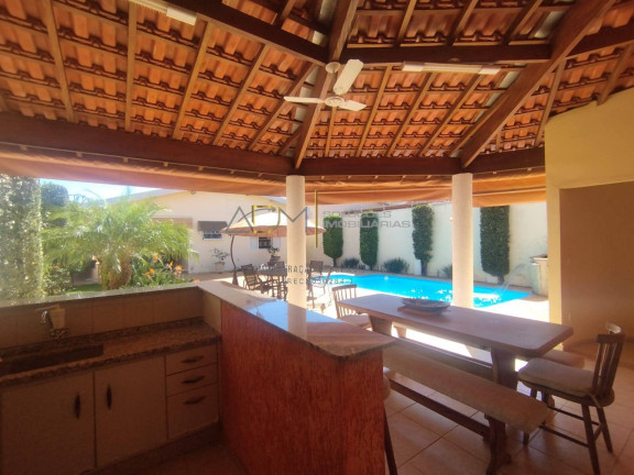 Imagem Casa com 3 Quartos à Venda, 240 m² em Vila Rodrigues Alves - Botucatu