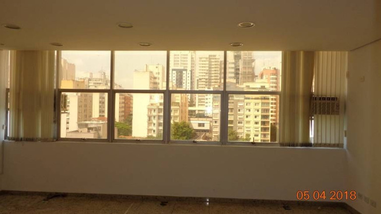 Imagem Sala Comercial à Venda ou Locação, 55 m² em Pacaembu - São Paulo Imagem Sala Comercial à Venda ou Locação, 55 m² em Pacaembu - São Paulo