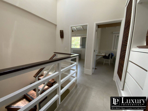 Imagem Casa de Condomínio com 5 Quartos à Venda, em Baleia - São Sebastião Imagem Casa de Condomínio com 5 Quartos à Venda, em Baleia - São Sebastião