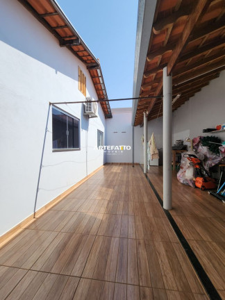 Casa com 3 Quartos à Venda, 220 m² em Parque Vicente Leporace I - Franca