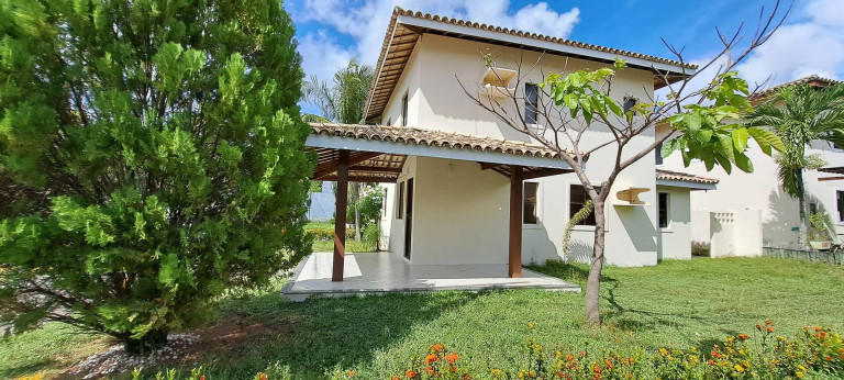 Imagem Casa com 4 Quartos para Alugar,  em Lauro De Freitas
