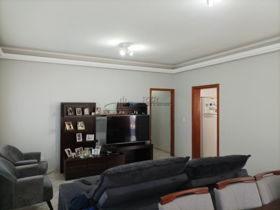 Imagem Casa com 7 Quartos à Venda, 343 m² em Jd. Paulista - Luís Antônio