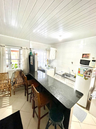 Imagem Casa com 2 Quartos para Temporada, 65 m² em Brejatuba - Guaratuba Imagem Casa com 2 Quartos para Temporada, 65 m² em Brejatuba - Guaratuba