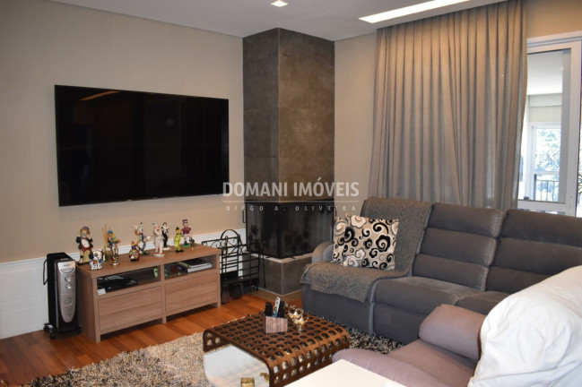 Imagem Imóvel com 4 Quartos à Venda, 101 m² em Região De Capivari - Campos Do Jordão Imagem Imóvel com 4 Quartos à Venda, 101 m² em Região De Capivari - Campos Do Jordão