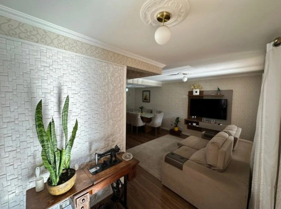 Imagem Casa com 3 Quartos à Venda, 130 m² em Cajuru - Curitiba Imagem Casa com 3 Quartos à Venda, 130 m² em Cajuru - Curitiba