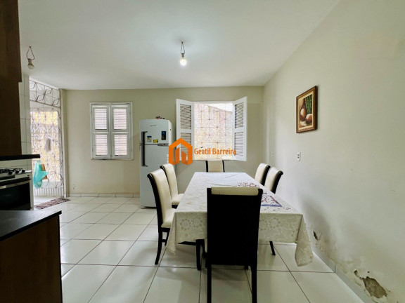 Imagem Casa com 3 Quartos à Venda, 198 m² em Cidade Dos Funcionários - Fortaleza Imagem Casa com 3 Quartos à Venda, 198 m² em Cidade Dos Funcionários - Fortaleza