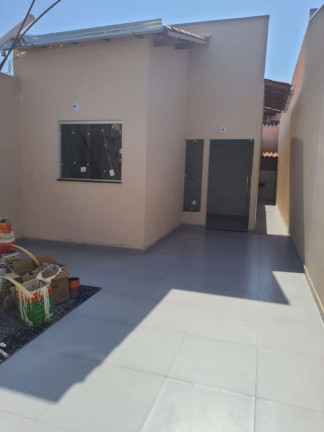 Casa com 3 Quartos à Venda, 50 m² em Acácias - Montes Claros