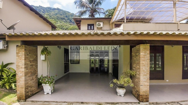 Imagem Sobrado com 5 Quartos à Venda, 485 m² em Lagoinha - Ubatuba