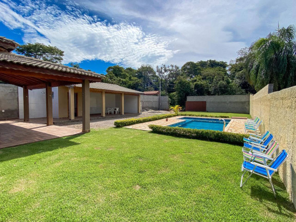 Imagem Casa com 3 Quartos à Venda, 870 m² em Maracanã - Atibaia