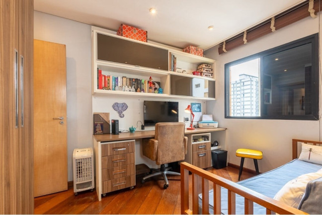 Imagem Imóvel com 4 Quartos à Venda, 141 m² em Moema - São Paulo
