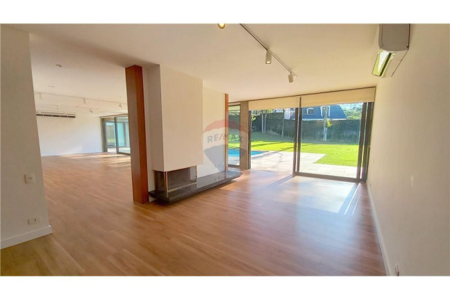 Imagem Casa com 5 Quartos para Alugar, 1.070 m² em Cidade Jardim - São Paulo Imagem Casa com 5 Quartos para Alugar, 1.070 m² em Cidade Jardim - São Paulo