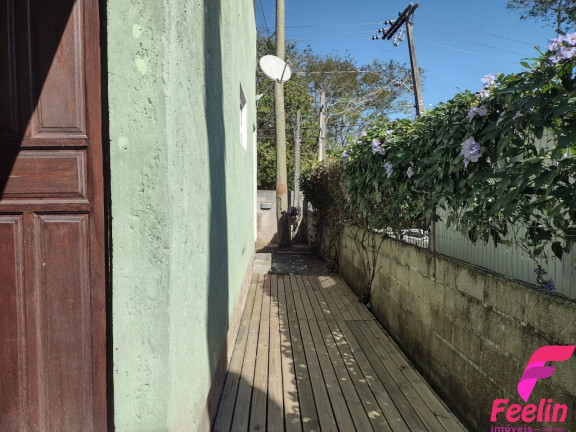 Imagem Casa com 2 Quartos à Venda, 120 m² em Rio Tavares - Florianópolis