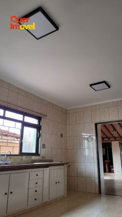 Imagem Casa com 3 Quartos à Venda, em Centro - Cravinhos Imagem Casa com 3 Quartos à Venda, em Centro - Cravinhos