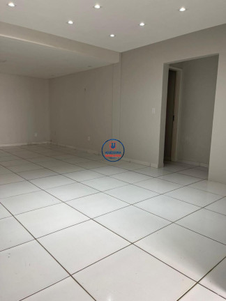 Apartamento com 3 Quartos para Alugar ou Temporada, 115 m² em Candelária - Natal