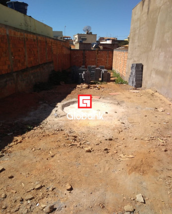 Imagem Terreno à Venda, 200 m² em Cintra - Montes Claros Imagem Terreno à Venda, 200 m² em Cintra - Montes Claros